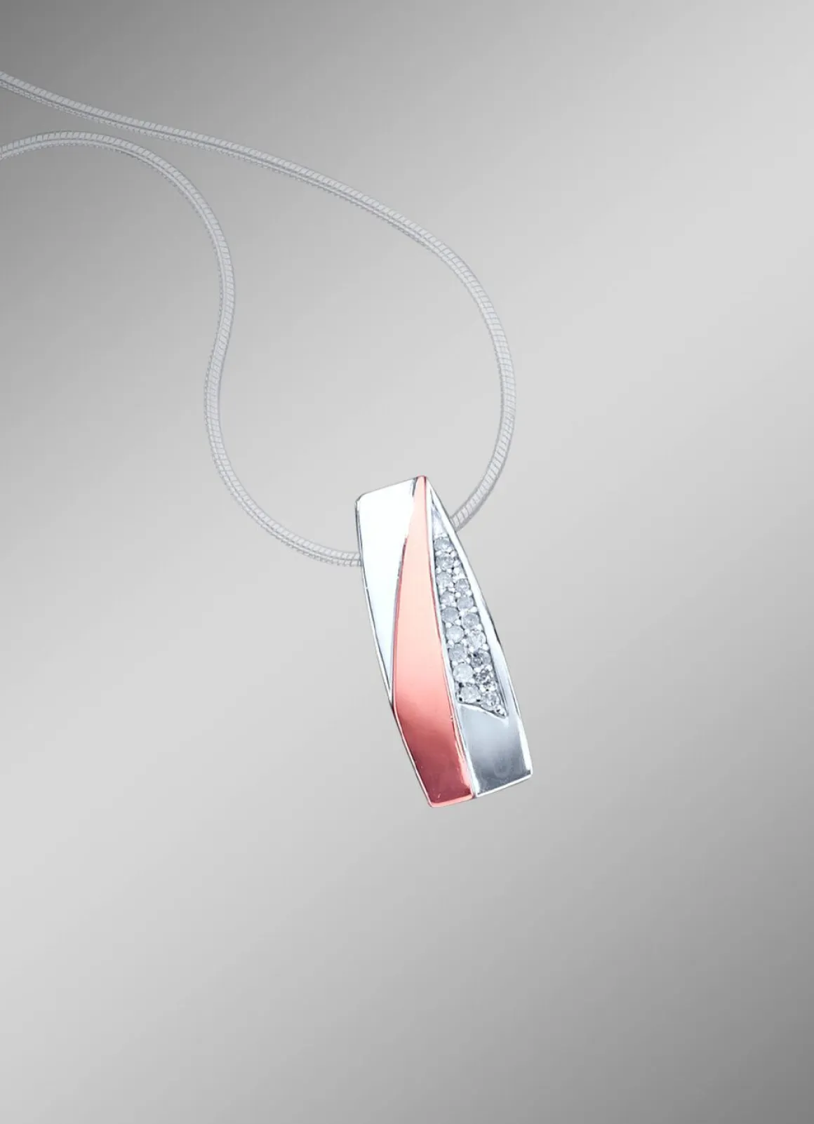 Anhänger mit Diamanten