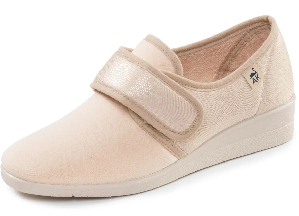 Bequeme Damen-Klettschuhe, aus angenehm gepolstertem Textilmaterial