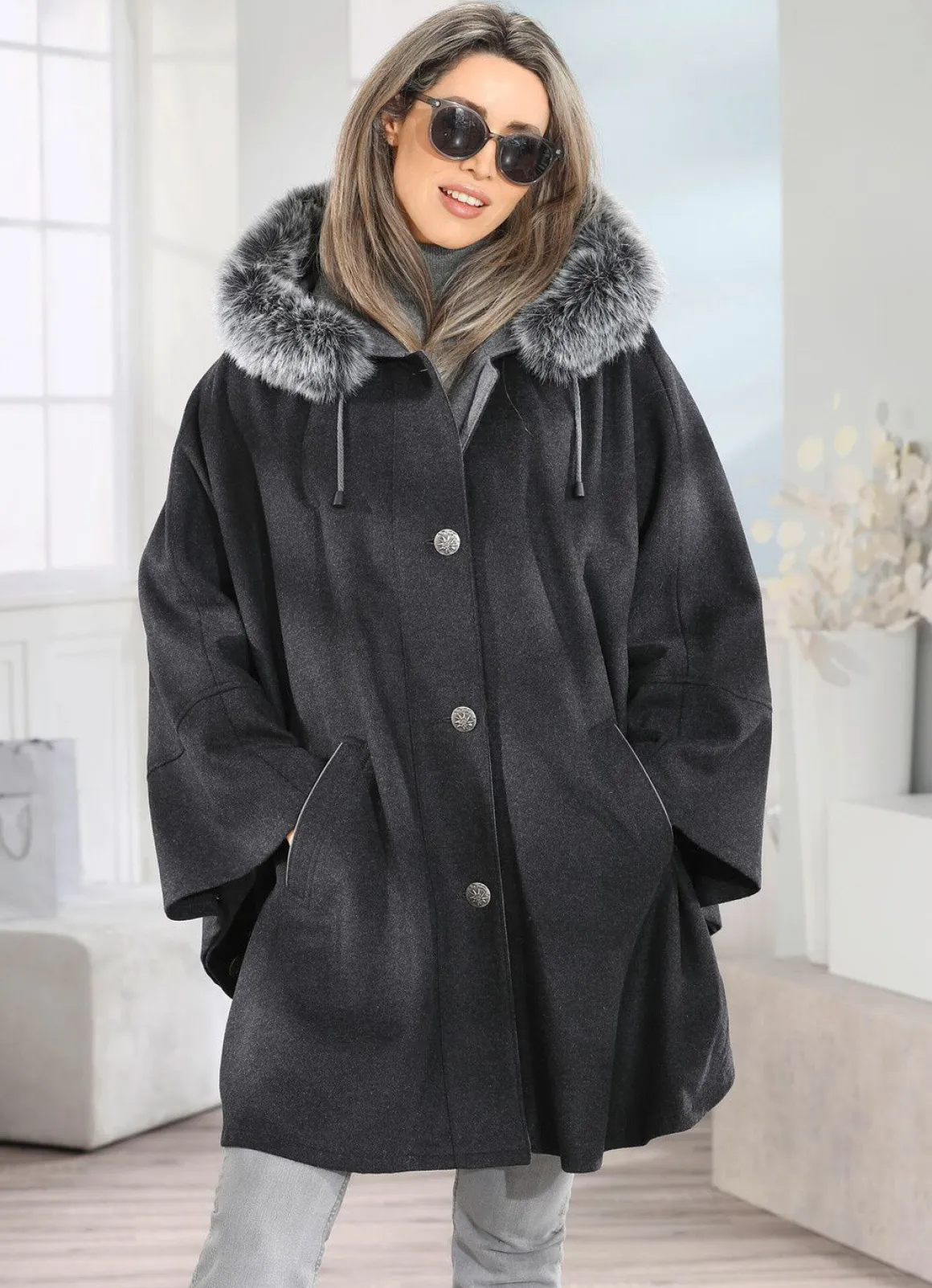 Cape mit Knopfleiste