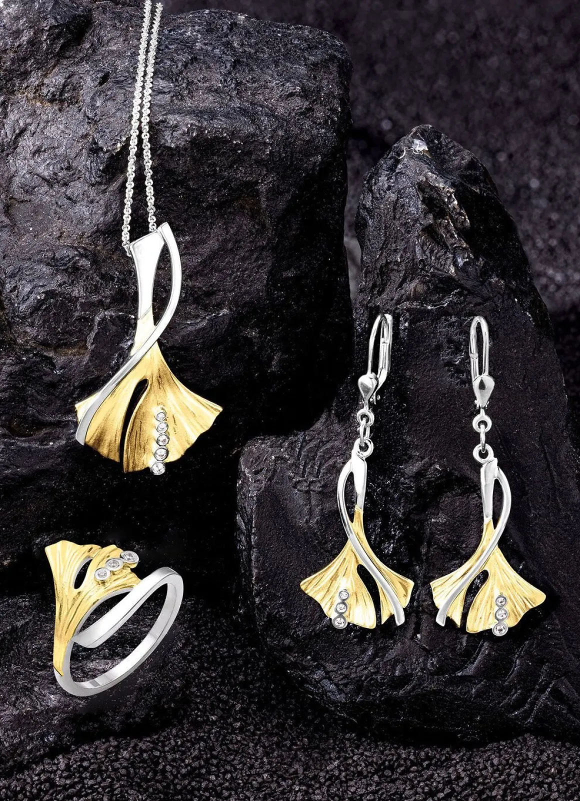 Damenring Ginkgoblatt in Bicolor mit synth. Zirkonia