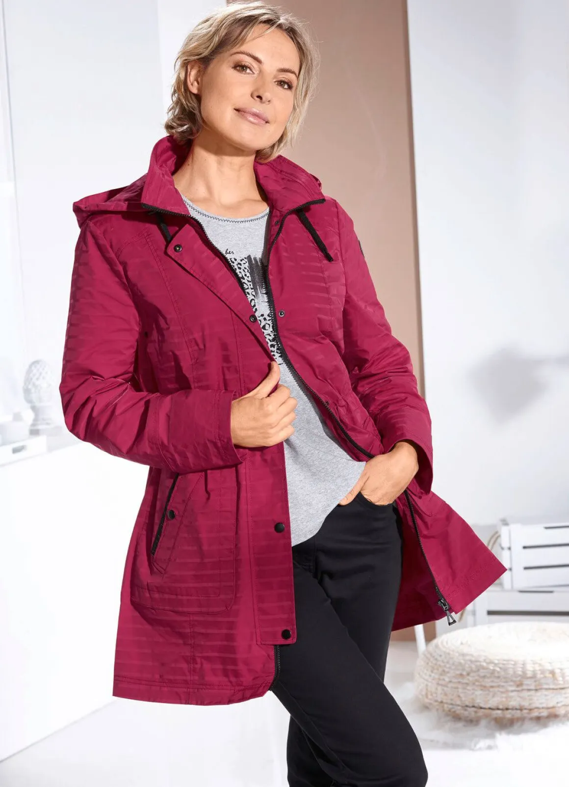 Funktionsjacke mit dezentem Streifendessin