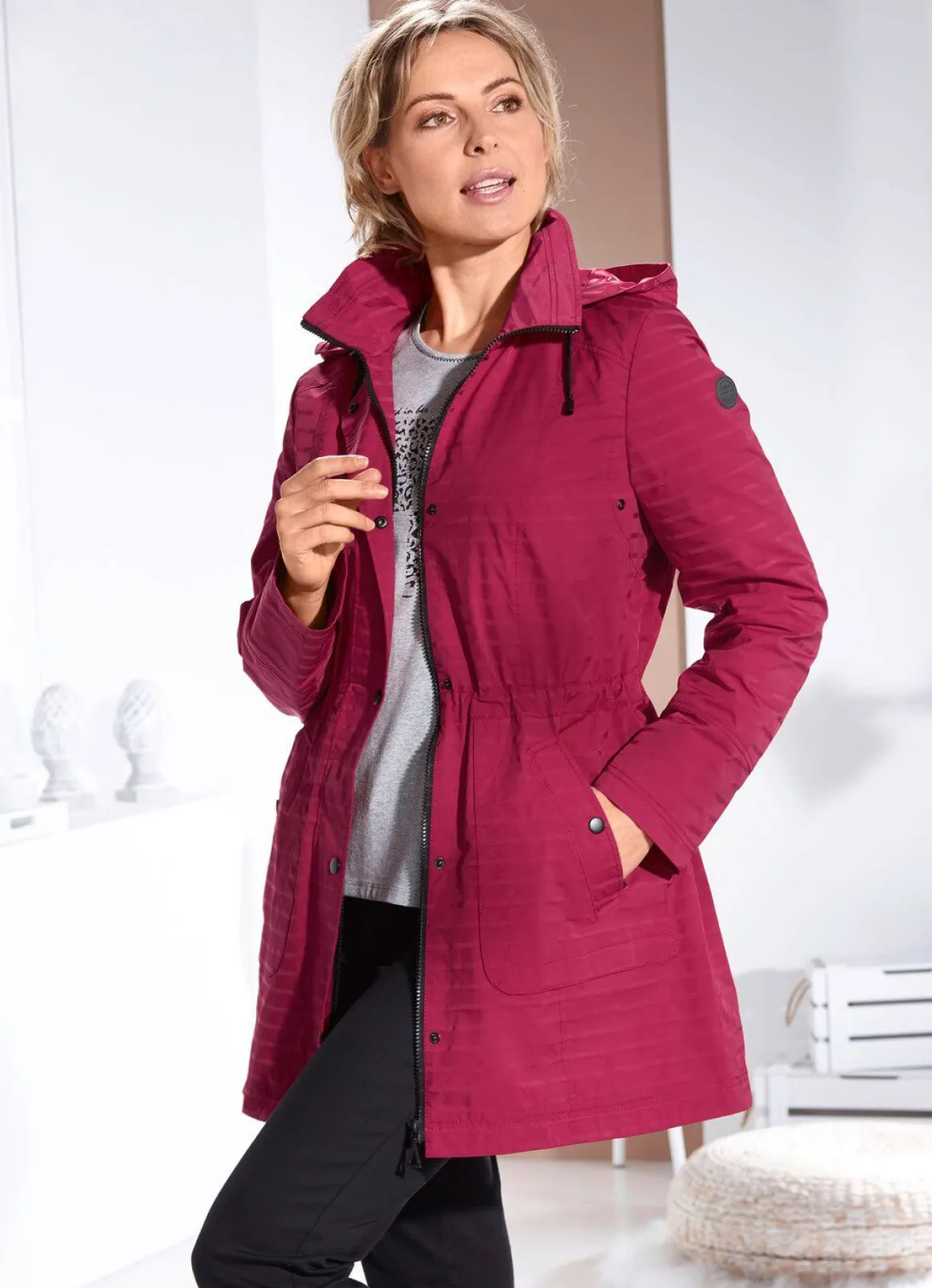 Funktionsjacke mit dezentem Streifendessin