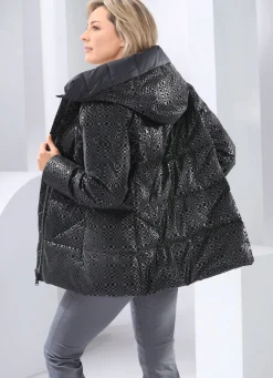 Funktionsjacke mit fester Kapuze