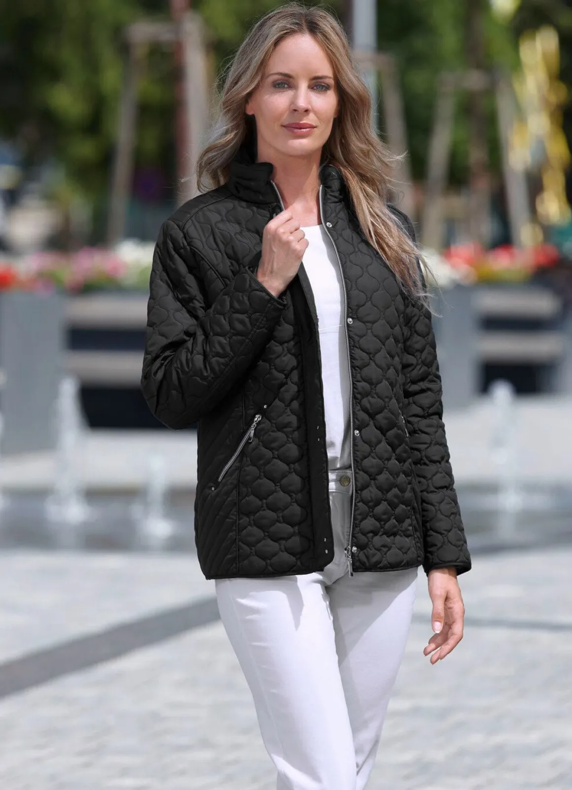 Funktionsjacke mit interessantem Stepp