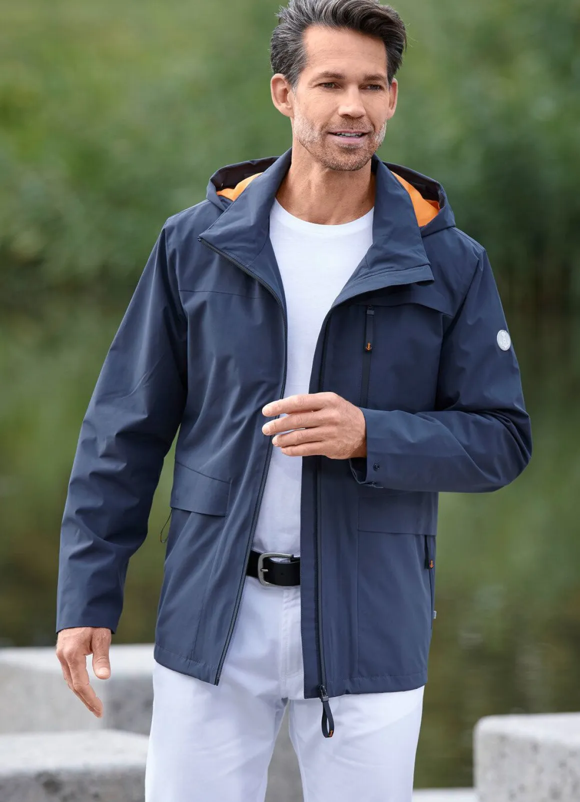 Funktionsjacke mit Kapuze
