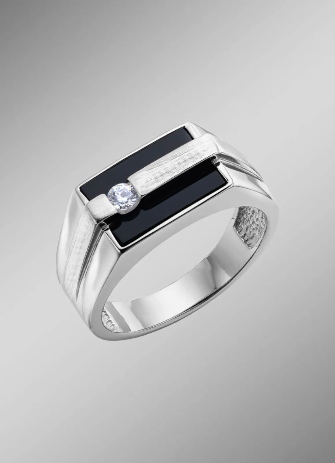 Herrenring aus Silber mit Echt Onyx und synthetischen Zirkonia