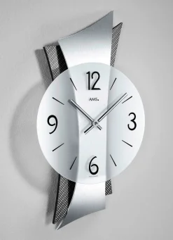 Hochwertige Wanduhr aus Messing mit geschwungener Rückwand