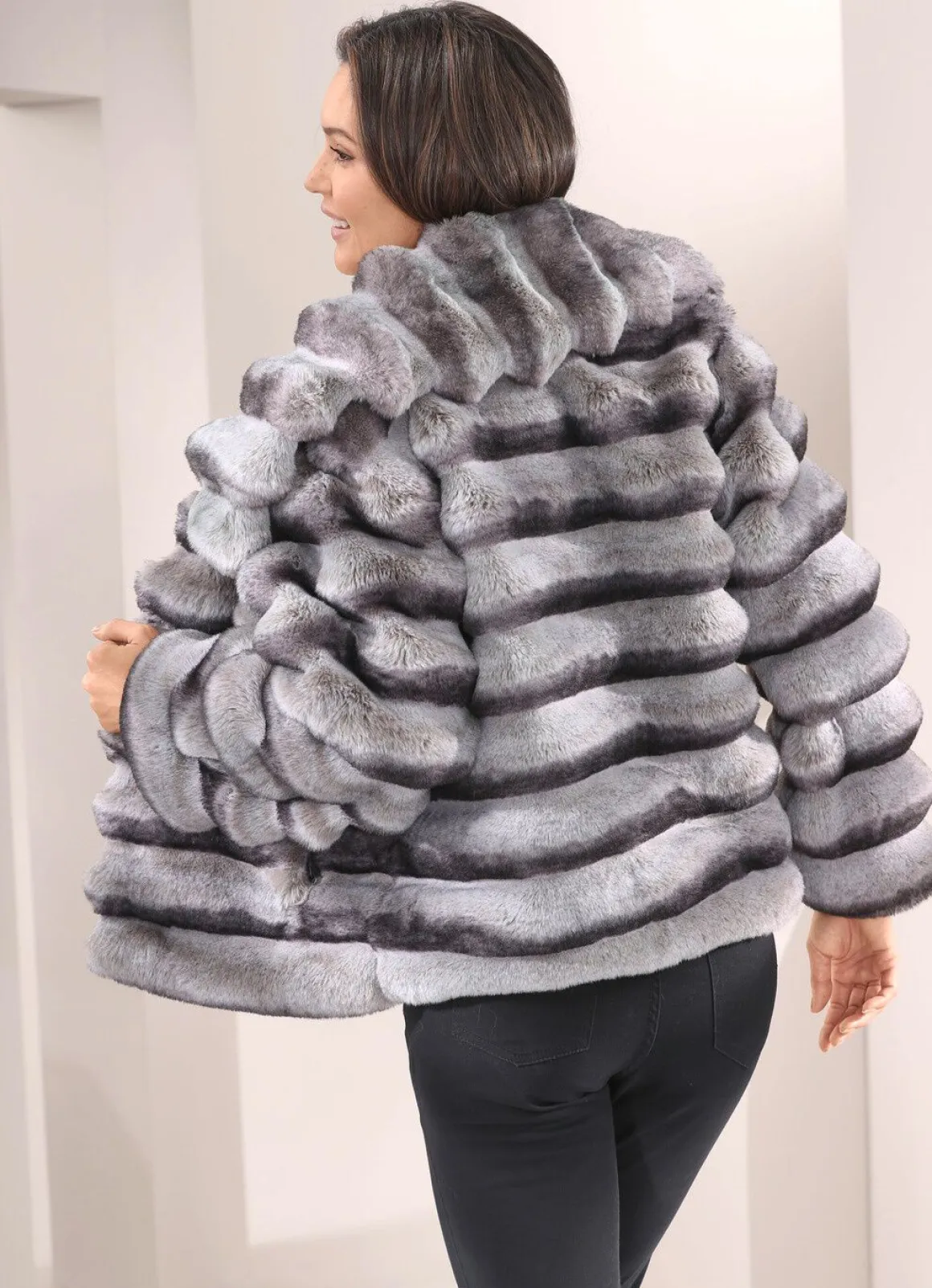 Jacke aus Kunstpelz
