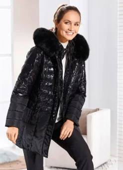 Jacke im angesagten Materialmix
