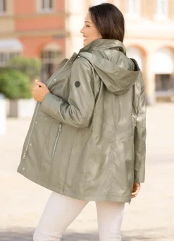 Jacke mit abnehmbarer Kapuze