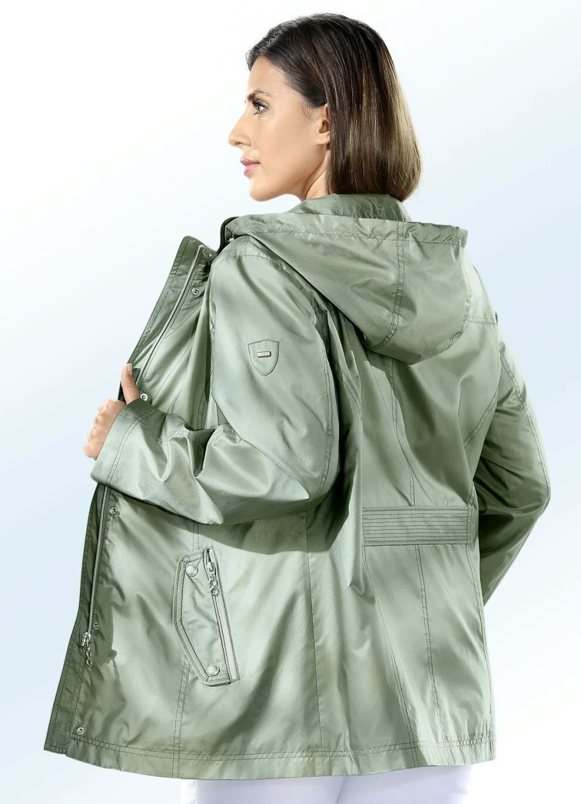 Jacke mit abnehmbarer Kapuze