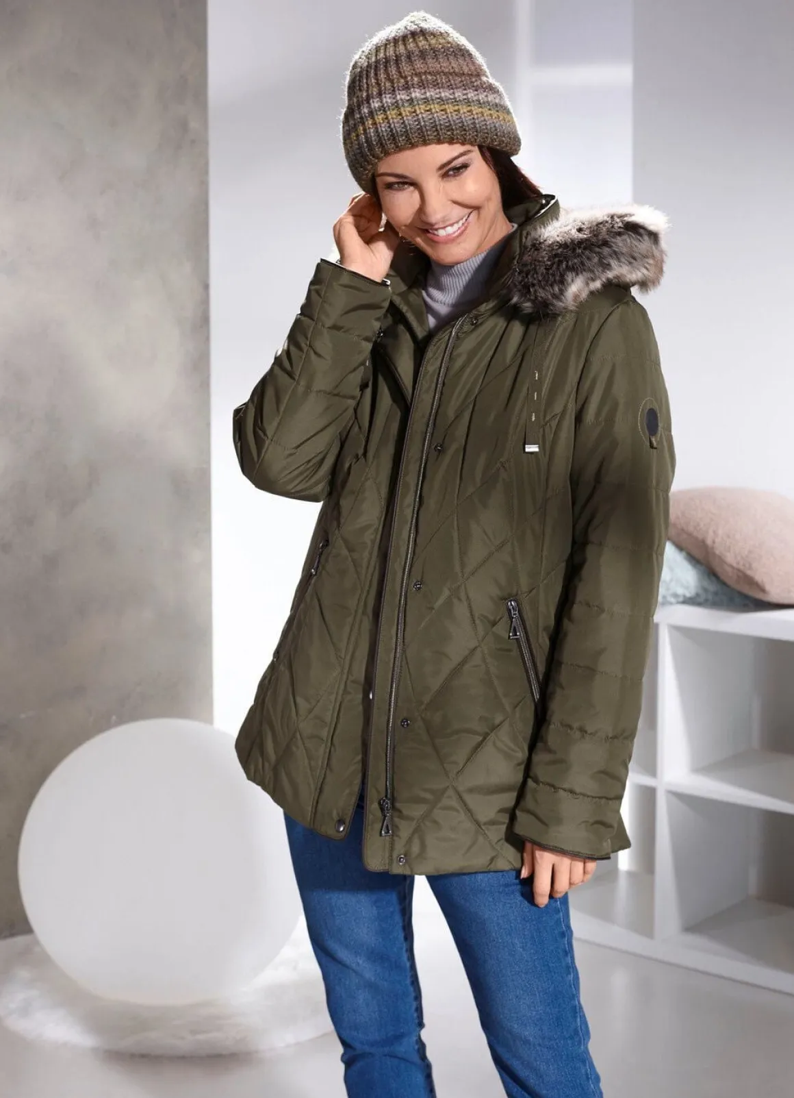 Jacke mit abnehmbarer Kunstpelz-Besatz