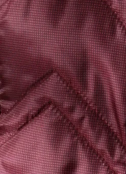 Jacke mit seitlicher Längssteppung