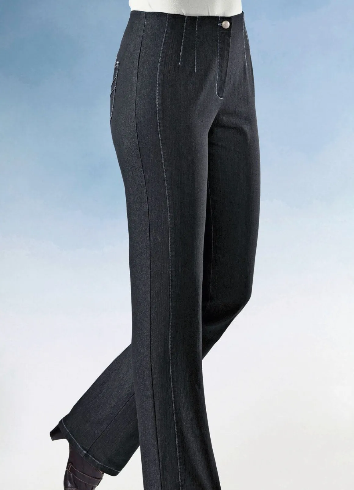 Jeans mit figurgünstiger Teilungsnaht