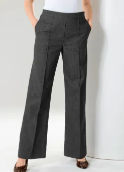 Jeans mit leicht ausgestellter Beinweite