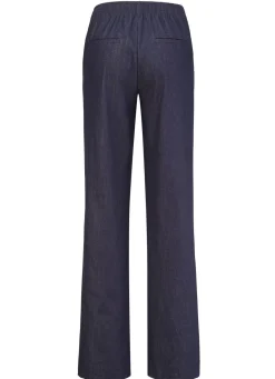 Jeans mit leicht ausgestellter Beinweite