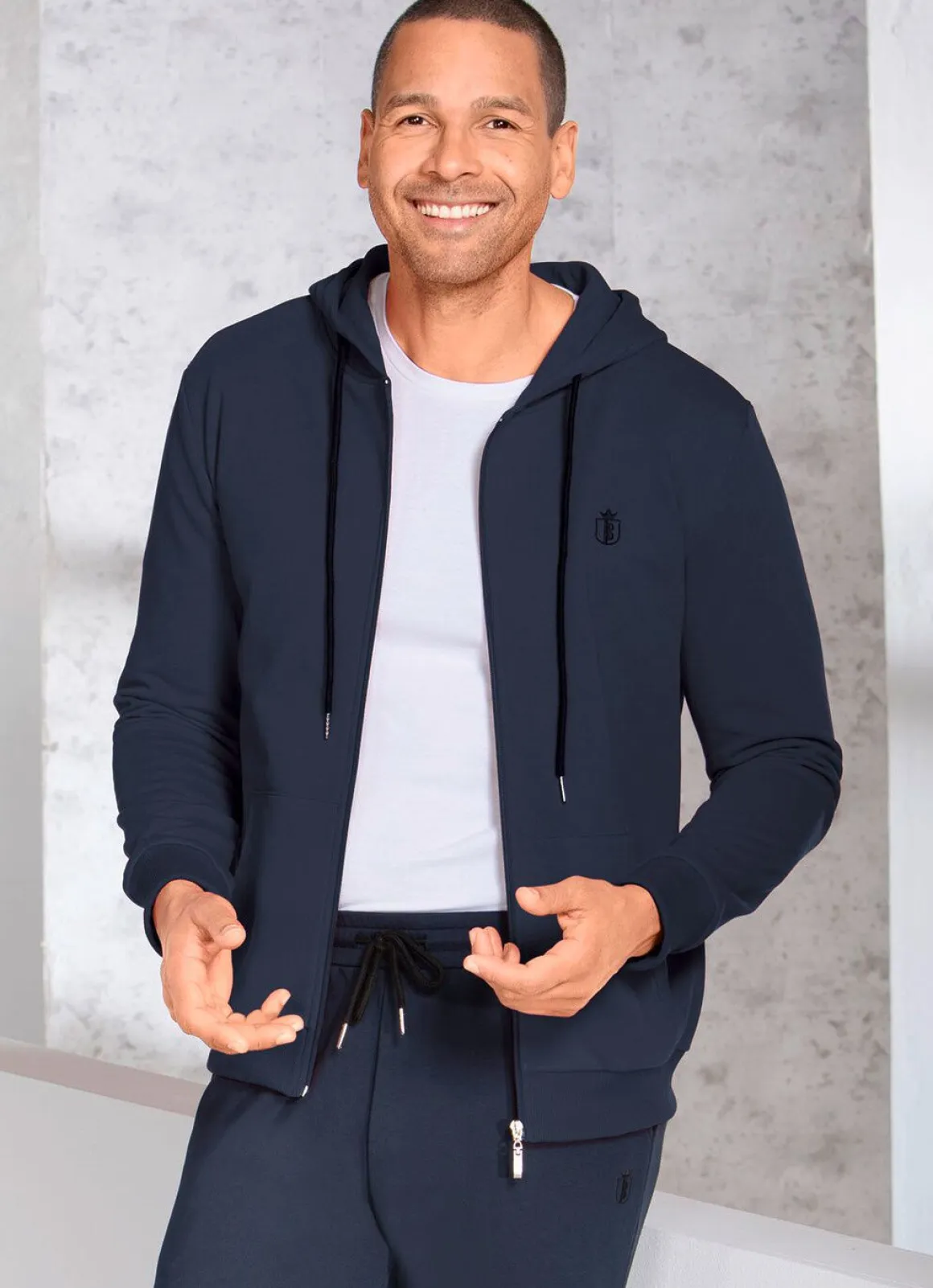 Kapuzenjacke in 5 Farben
