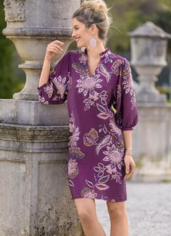 Kleid mit Rüschenzier