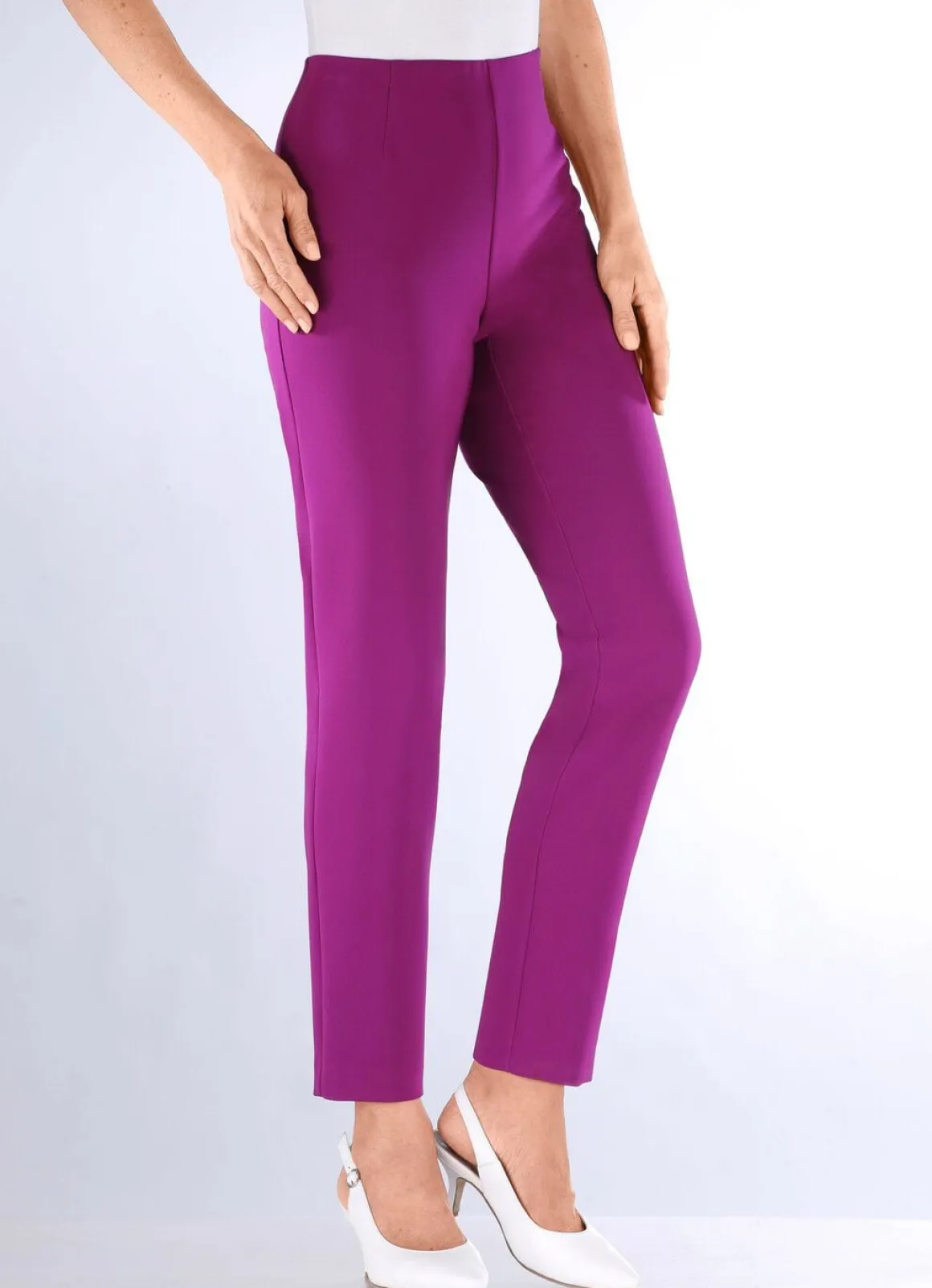 Knöchellange Hose mit angeschnittenem Bund