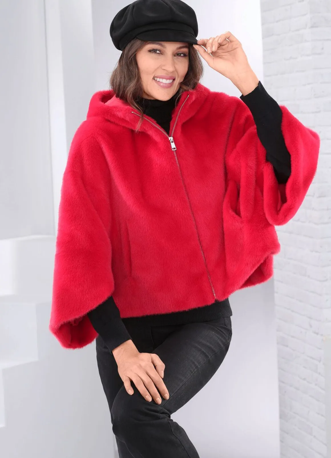 Kurzjacke in Cape-Form