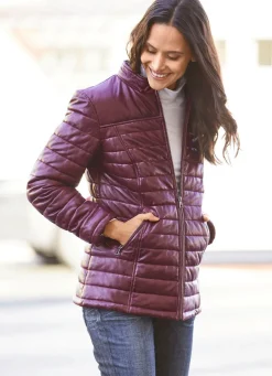 Lederjacke mit abtrennbarer Kapuze