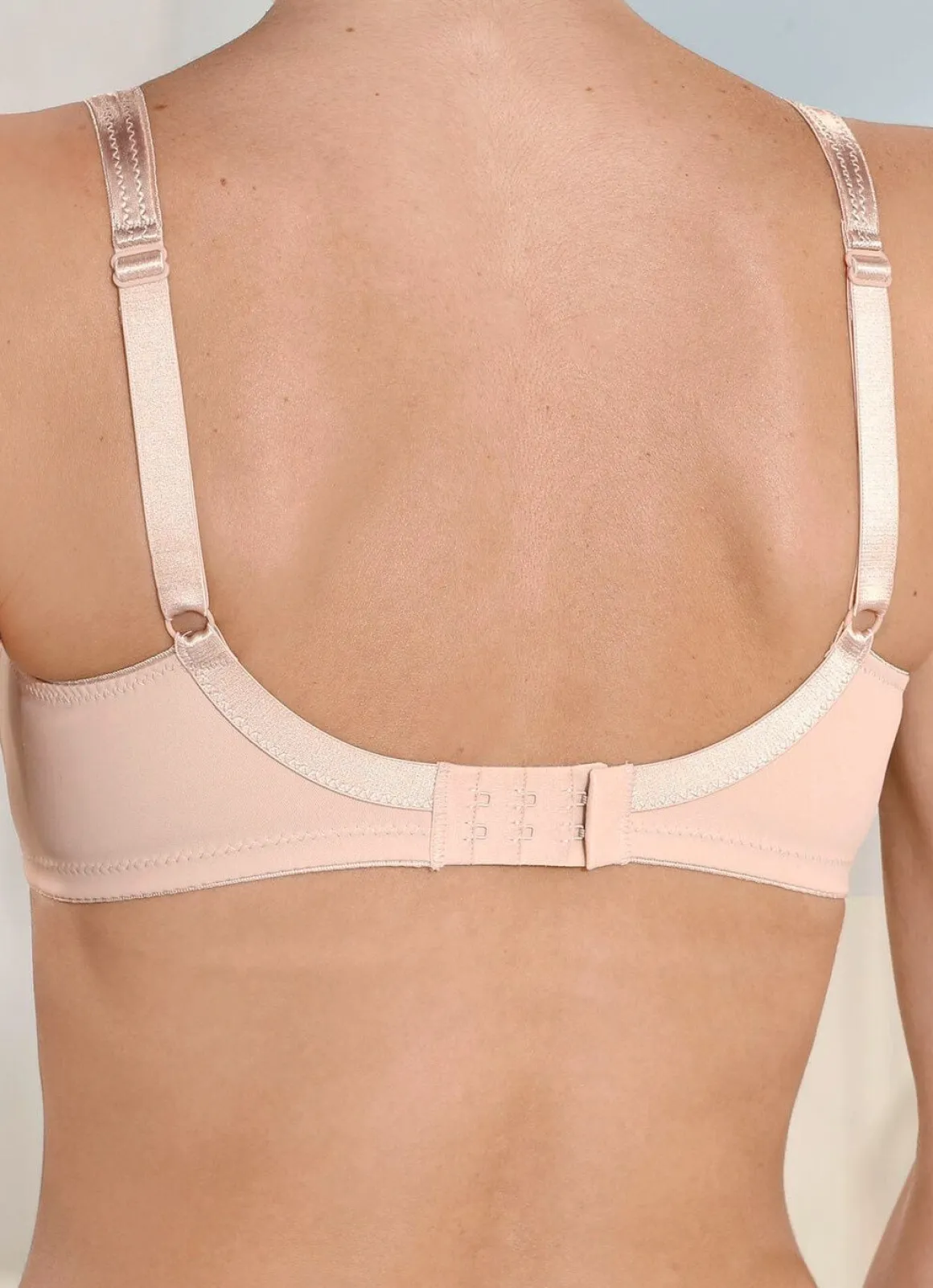Naturana BH mit vorgeformten Cups
