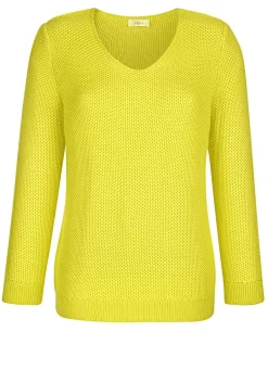 Pullover in dekorativer Struktur