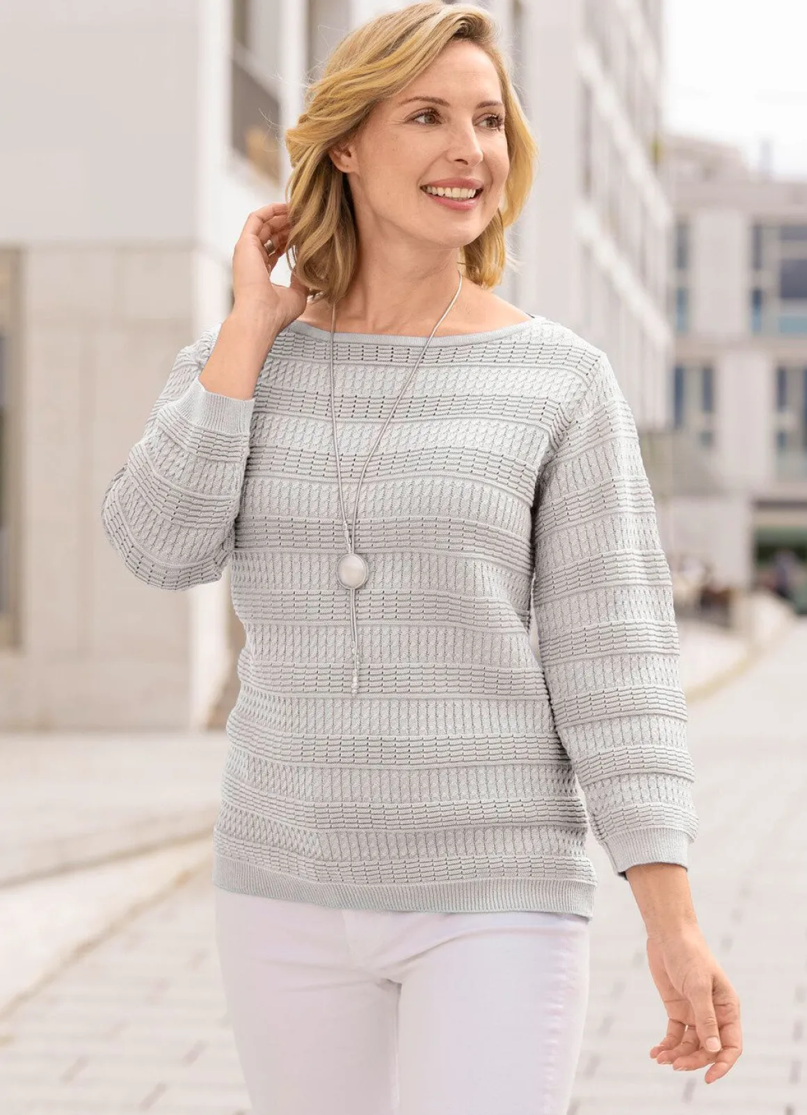 Pullover mit Zöpfchen- und Strukturstreifen