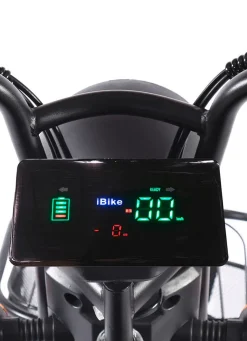 3-Rad Elektromobil im Stil eines Kompaktrollers
