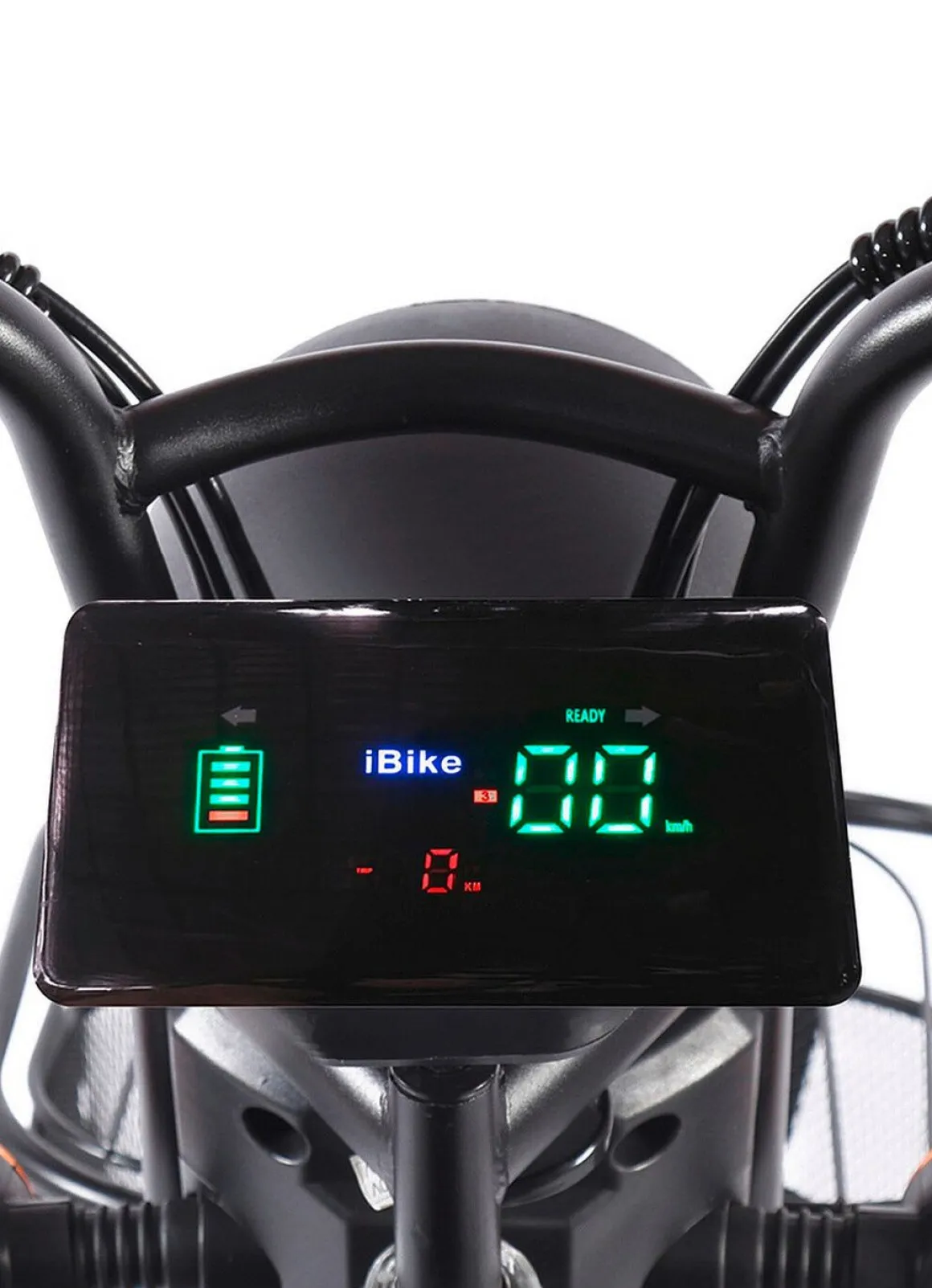 3-Rad Elektromobil im Stil eines Kompaktrollers