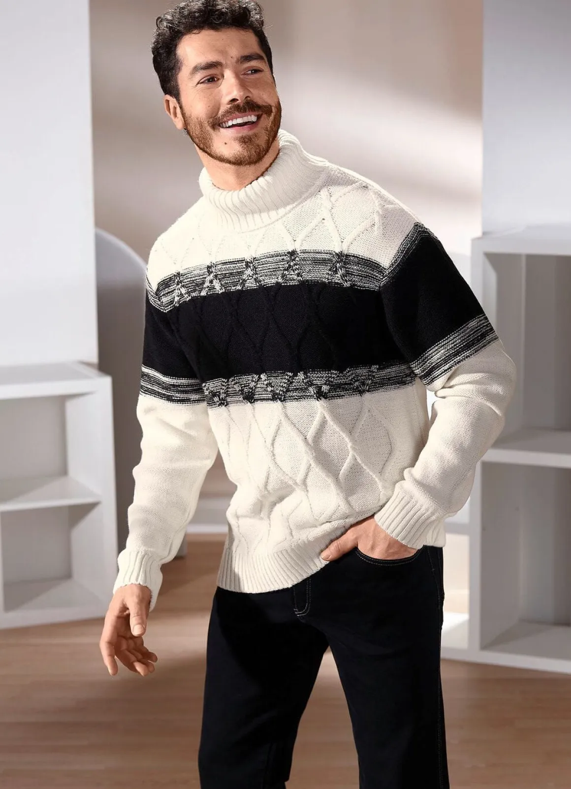 Rollkragenpullover mit Zopfmuster