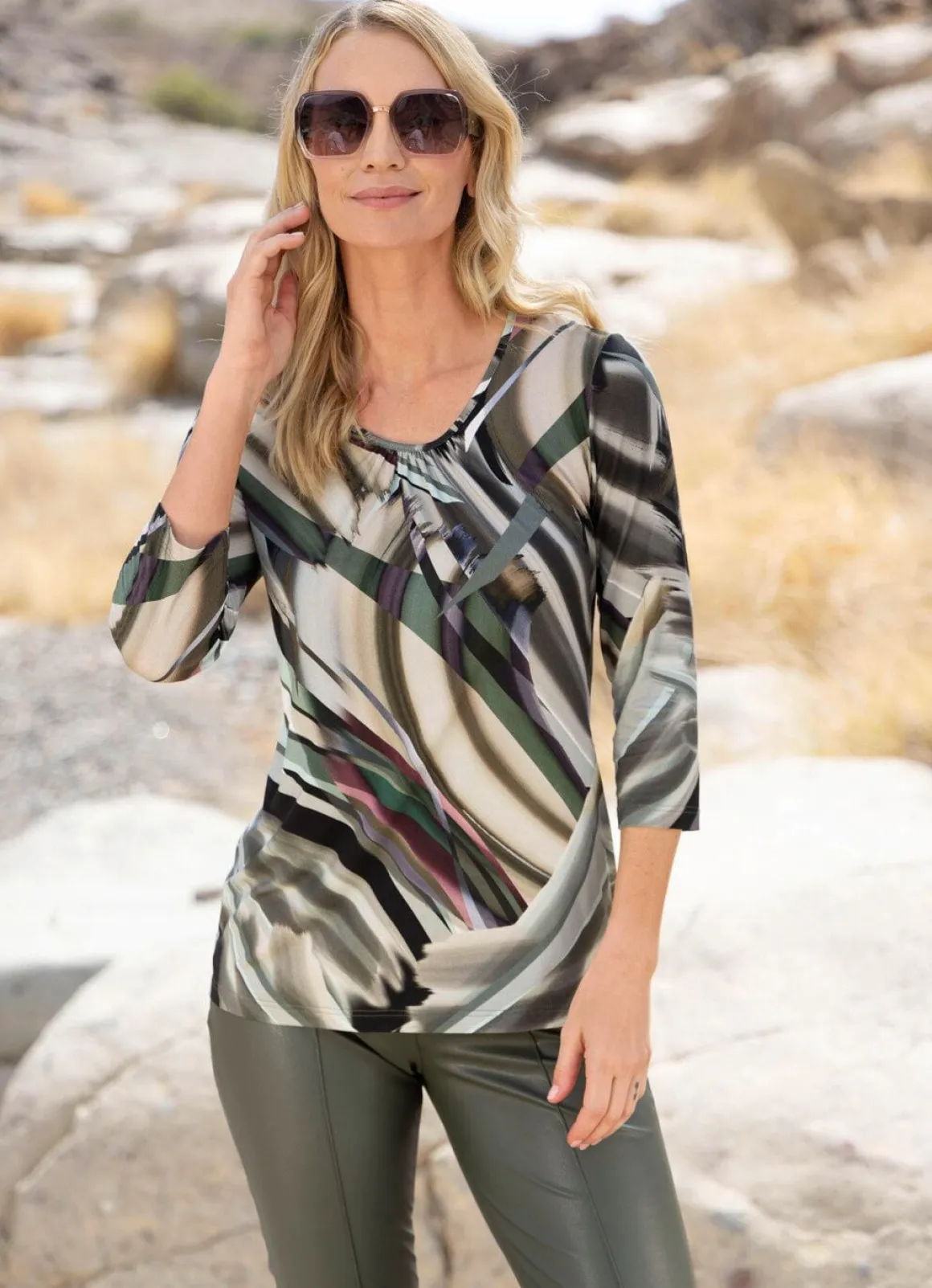 Shirt mit farbbrillantem Allover-Druck