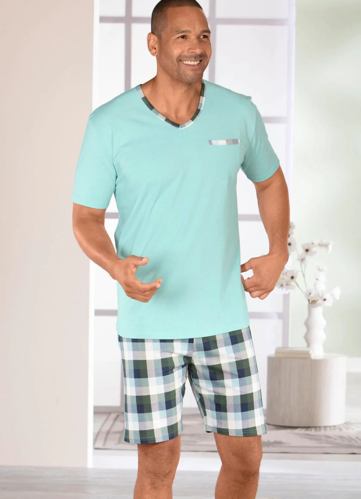 Shorty, 3 teilig, mit zwei Oberteilen und einer Hose