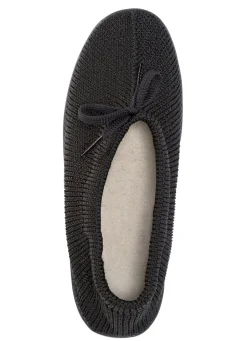 Slipper aus elastischem Strickmaterial mit Schnürung