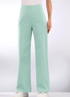 Soft-Stretch-Hose in modischer Weite