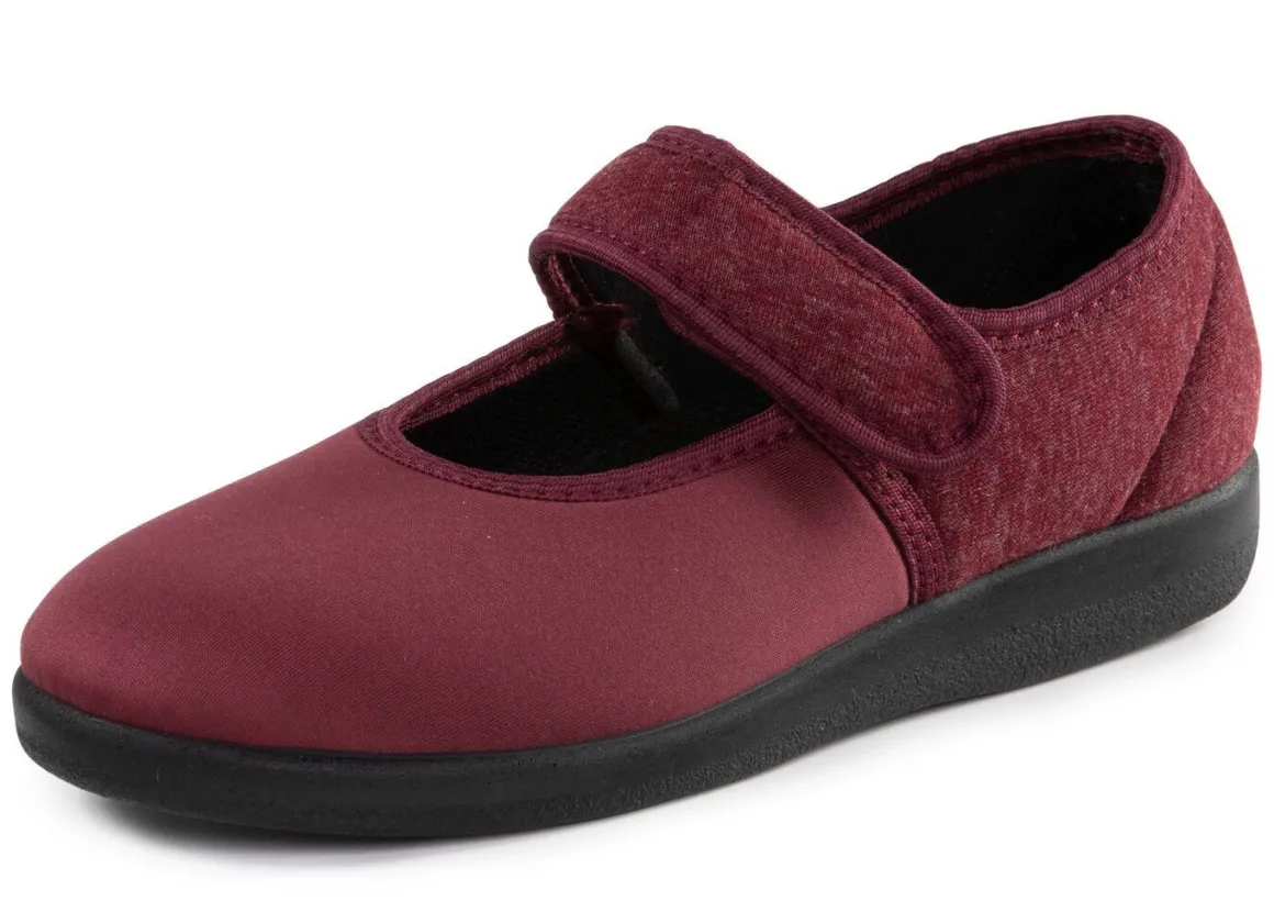 Spangenschuh aus weichem, teilweise meliertem Textilmaterial