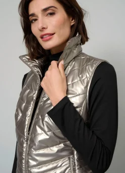 Steppweste in trendgenauer Metallic-Optik