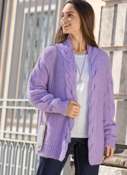 Strickjacke in Grobstrick
