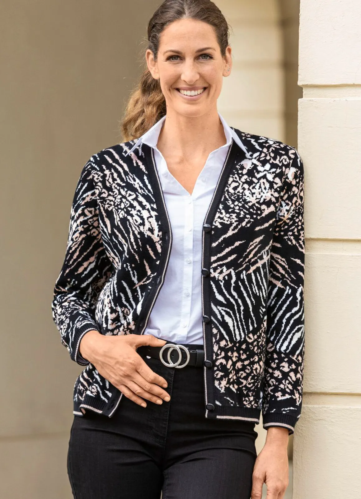 Strickjacke in weichem Griff