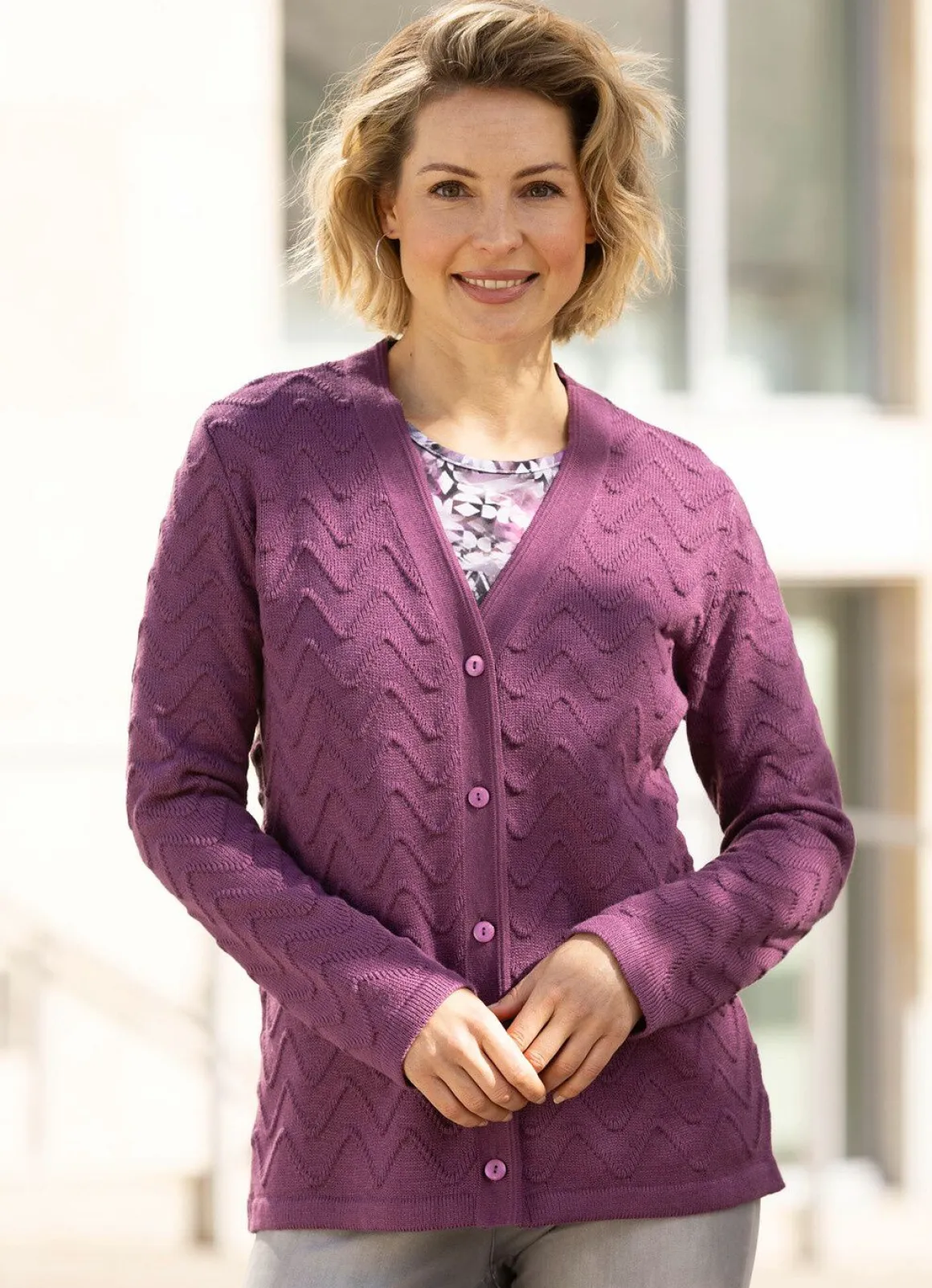 Strickjacke mit dekorativer Struktur