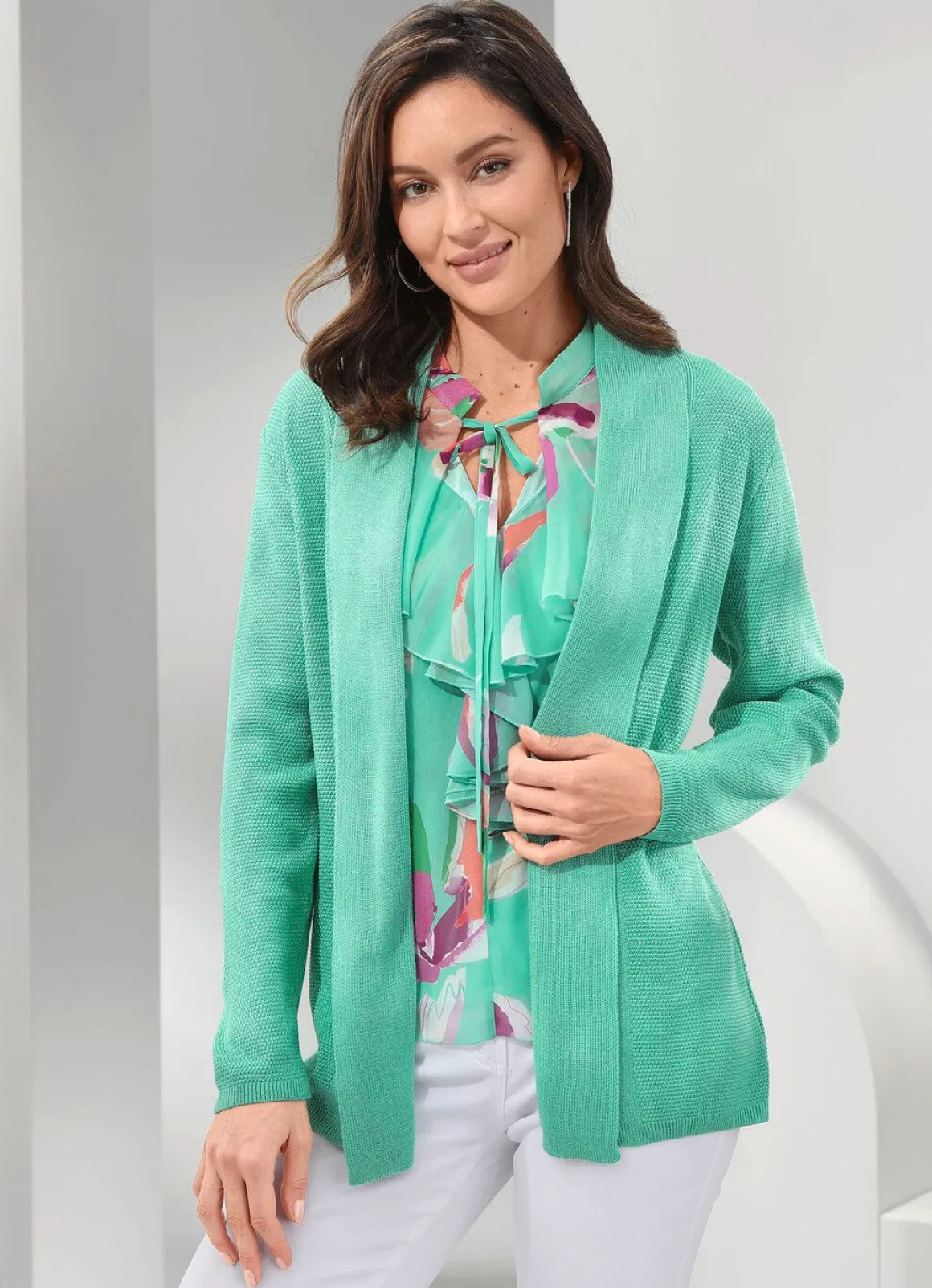 Strickjacke mit dezentem Glanz