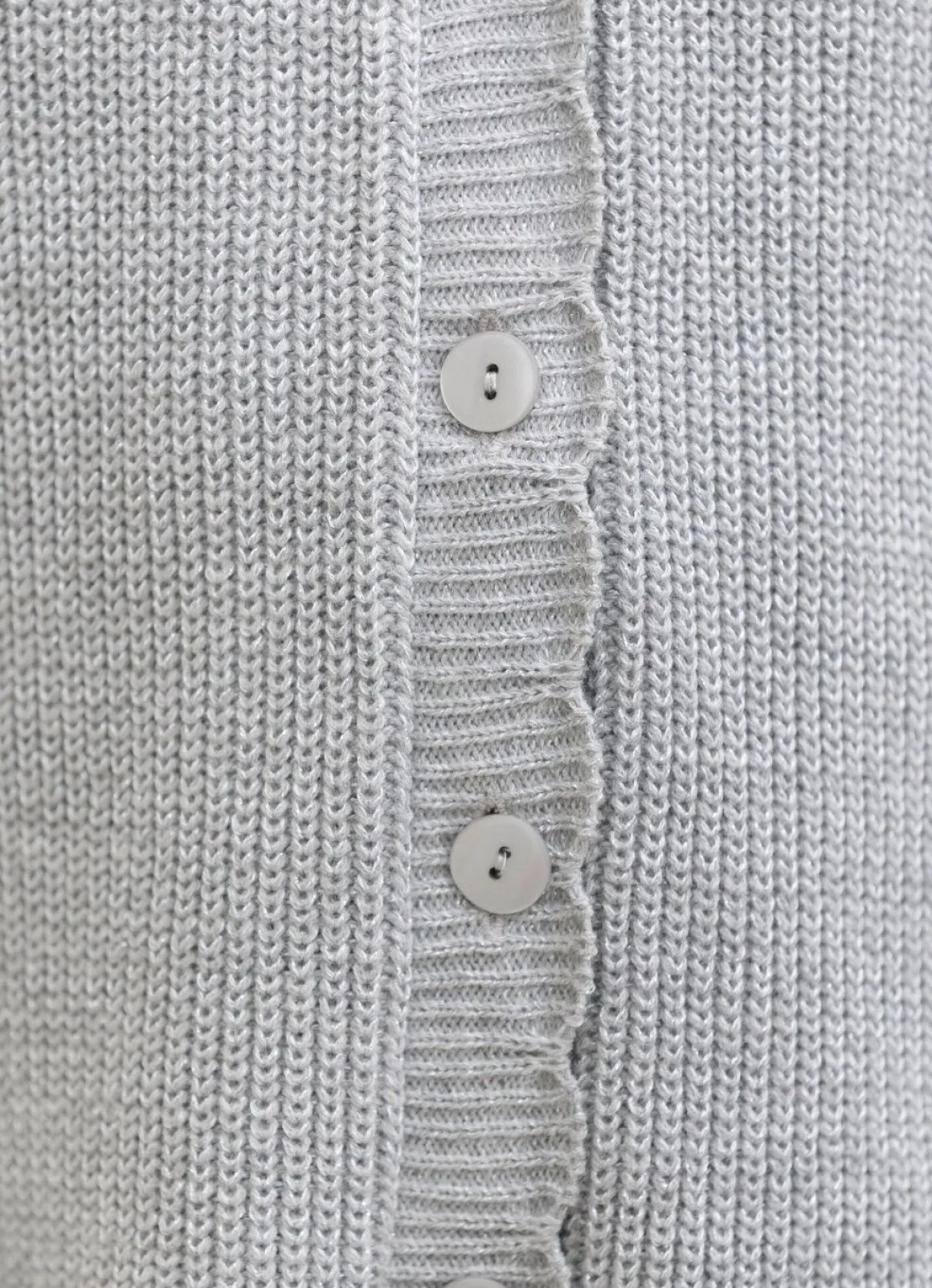 Strickjacke mit dezenten Glitzereffekten