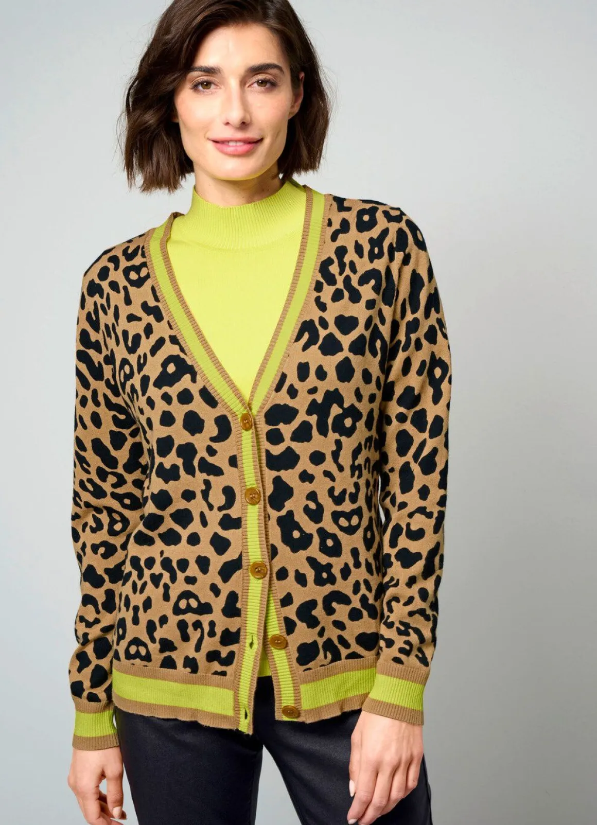 Strickjacke mit Tierfell-Optik