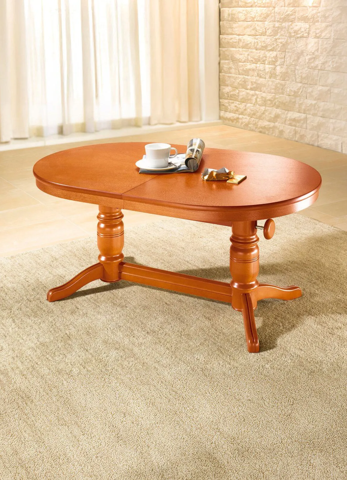 Teilmassiver Couchtisch mit gedrechseltem Tischgestell